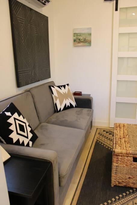 Agave Tiny House At Cactus Flower-Hot Tub-Pet Friendly-No Pet Fees! Albuquerque Exterior photo